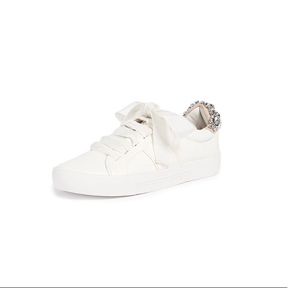 Meet your Posher, Chic to Chic - Picture 1 of 1